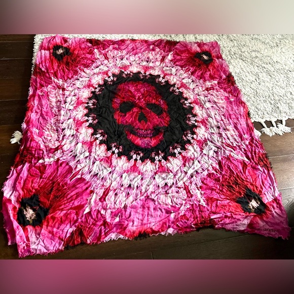 ‼️RARE‼️🎸ALEXANDER MCQUEEN🎸🔥NWOT🔥Paradise Skull Scarf Wrap - Picture 11 of 12